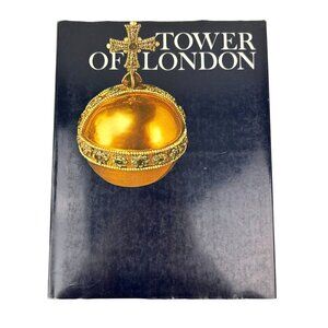 Tower of London by Christopher Hibbert Newsweek 1971 Coffee Table Book Italy